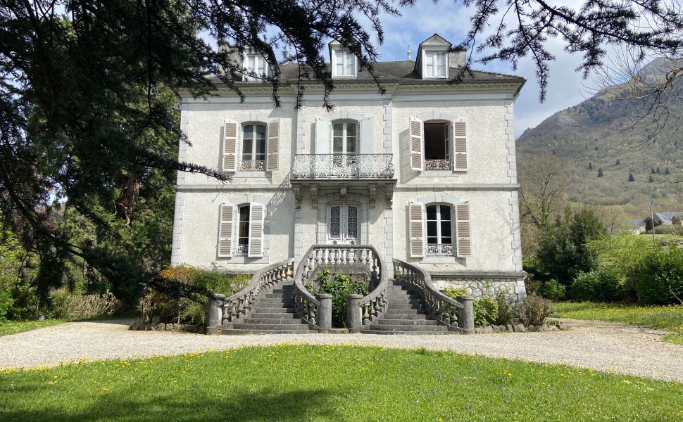 French property for sale - FCH1010
